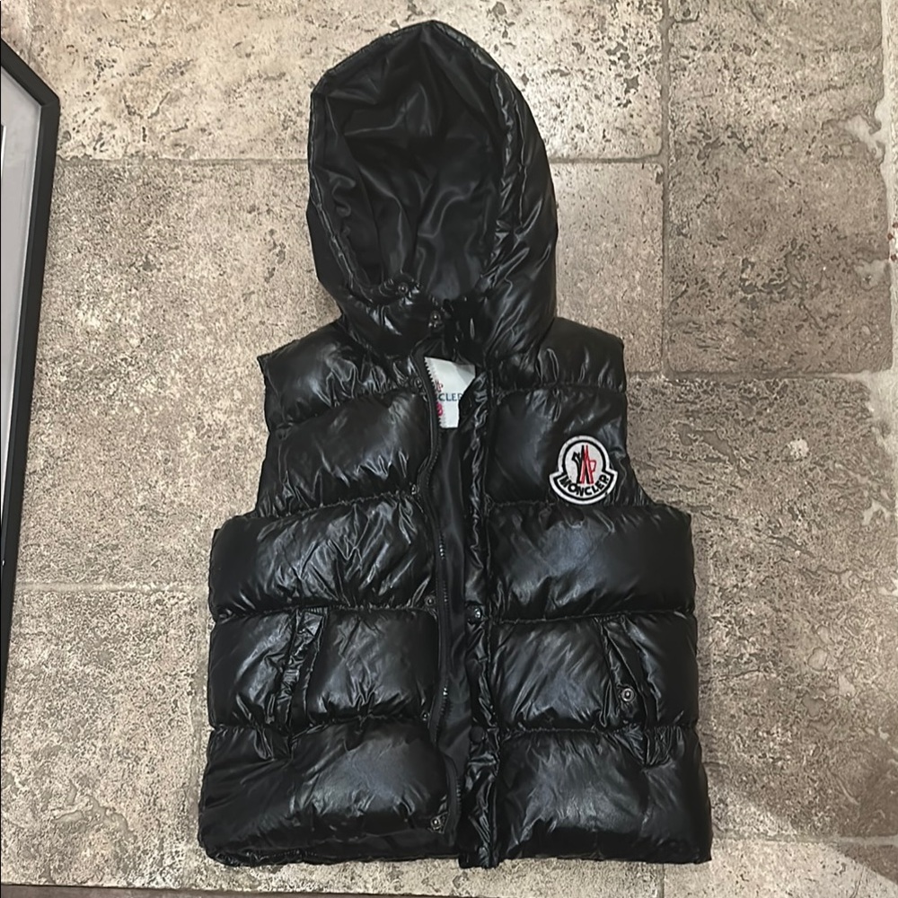 Moncler Black Quilted Jacket with Contrast Logo Patch